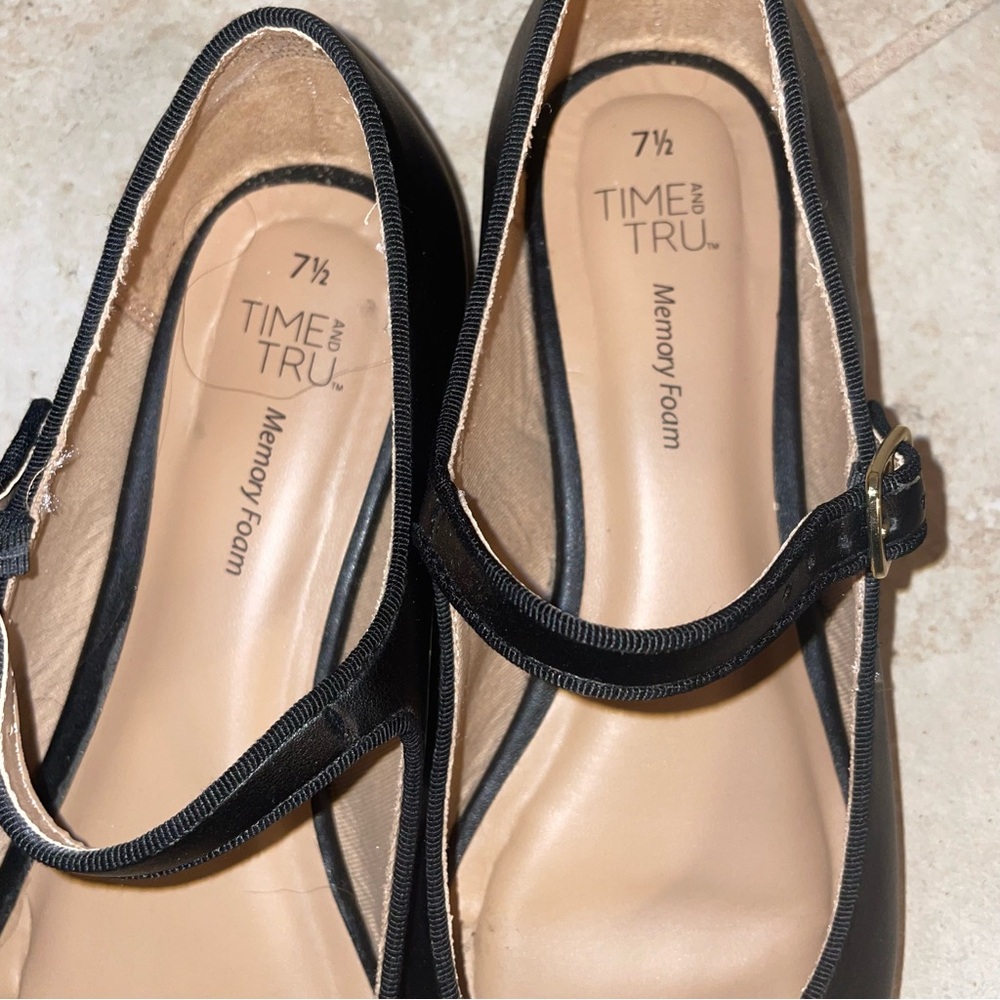Time and Tru Women's Black Mary Jane Flats - Picture 3 of 4